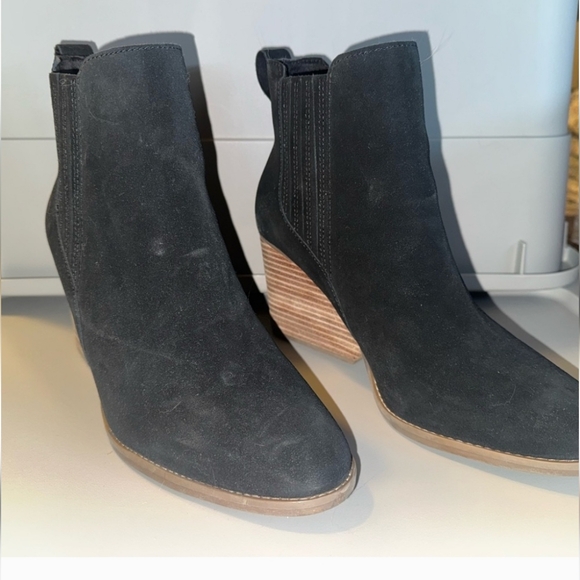 TOMS Noa Suede Booties Wedge Heel Black Size 9 - Picture 5 of 6